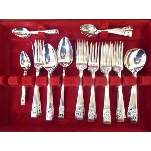 253 - Two canteens of Oneida stainless steel cutlery