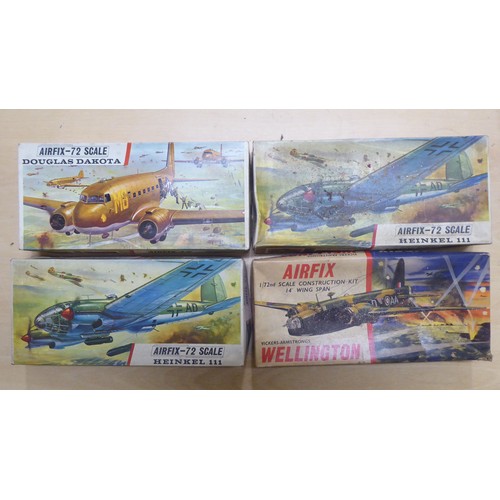 290 - Airfix model kits: to include a Wellington; a Lancaster B1; and The HMS Hotspur  completeness not gu... 