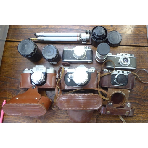 137 - Photographic equipment: to include a Start 35mm camera 