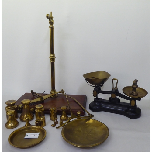 172 - Scales and attendant weights: to include an Avery 2kg brass weight 