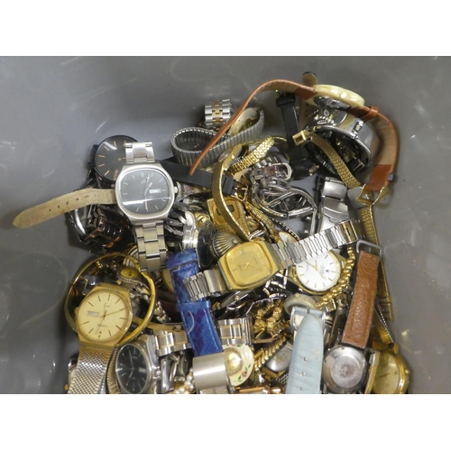 289 - Variously cased and strapped dress watches