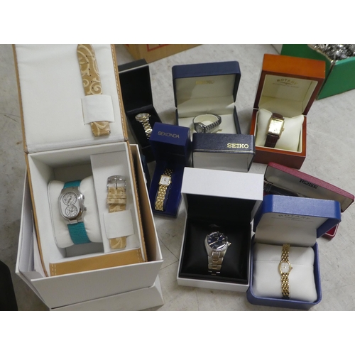 290 - Variously cased and strapped unisex wristwatches  mostly boxed