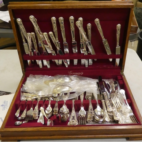 310 - United Cutlers of Sheffield silver plated and stainless Kings pattern cutlery and flatware, in a cro... 