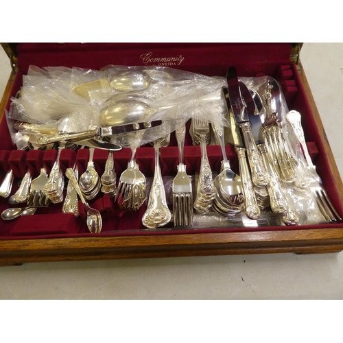 310 - United Cutlers of Sheffield silver plated and stainless Kings pattern cutlery and flatware, in a cro... 