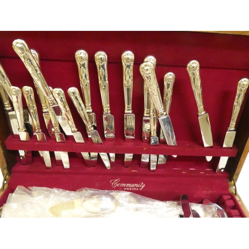 310 - United Cutlers of Sheffield silver plated and stainless Kings pattern cutlery and flatware, in a cro... 