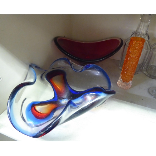 72 - Glassware: to include a multi-coloured freeform bowl  8