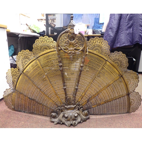 191 - A vintage brass peacock design, folding firescreen  29