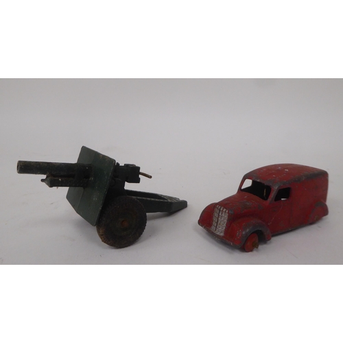 198 - Vintage diecast Dinky Toys: to include a Studebaker and a Lagonda