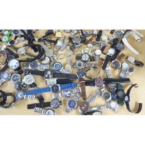 290 - Variously cased and strapped wristwatches