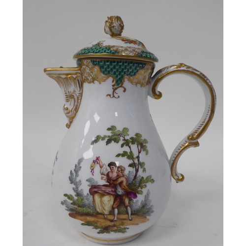 63 - Meissen 2nd Association porcelain teaware, decorated with romantic figures in gardens and flora and ... 