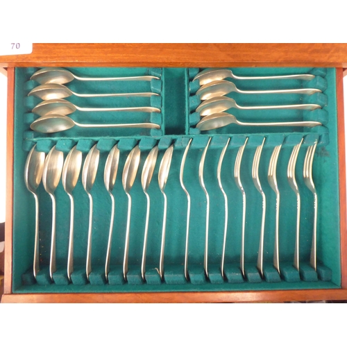 70 - A canteen of silver Hanovarian and rattail pattern flatware and cutlery, comprising eight place sett... 