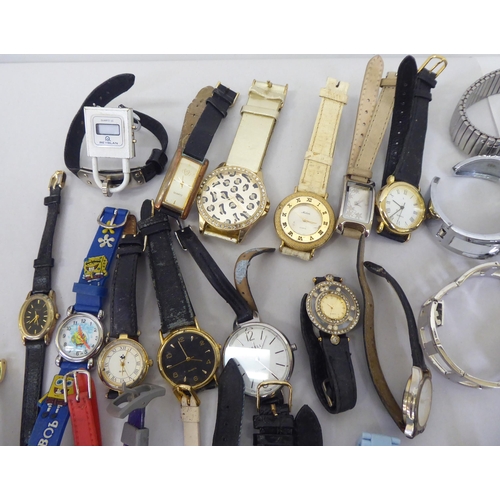 112 - Variously cased and strapped wristwatches 