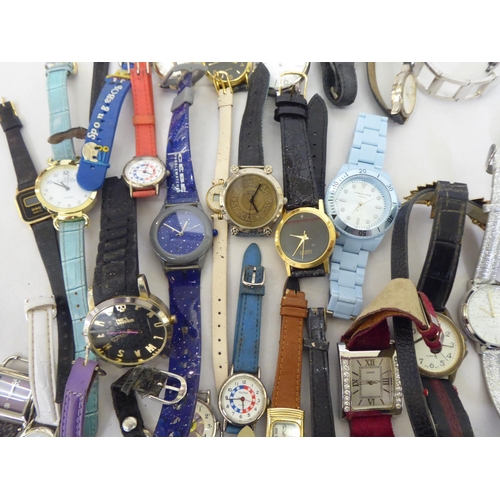 112 - Variously cased and strapped wristwatches 