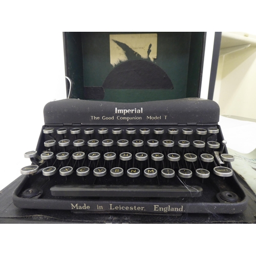 120 - A vintage Imperial Model T portable manual typewriter