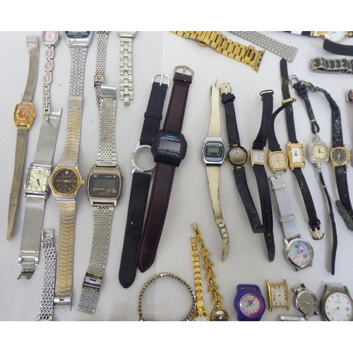 125 - Items of personal ornament, costume jewellery and various components of watches