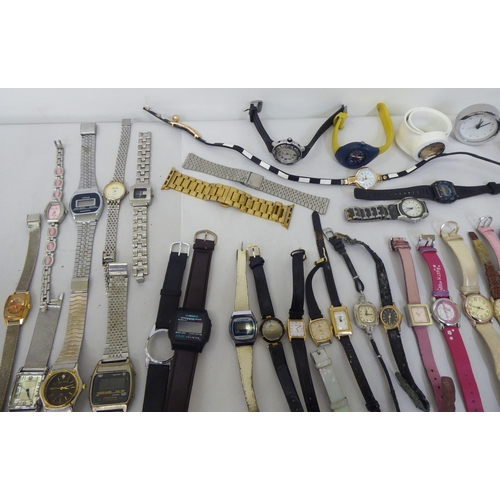 125 - Items of personal ornament, costume jewellery and various components of watches