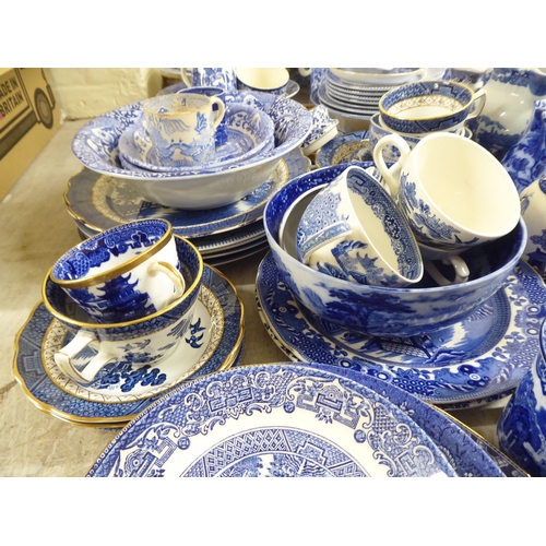 201 - Blue and white ceramics: to include willow and other patterns by Burleighware and other factories