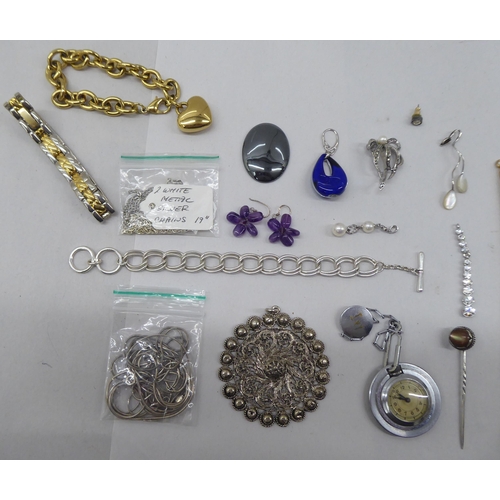 210 - Jewellery and watches: to include yellow metal necklaces 