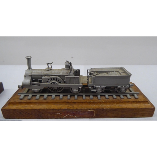 217 - Diecast models of various locomotives and tenders