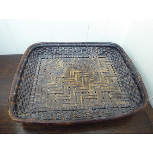 253 - Oriental wooden items: to include a fruitwood wash bowl  20