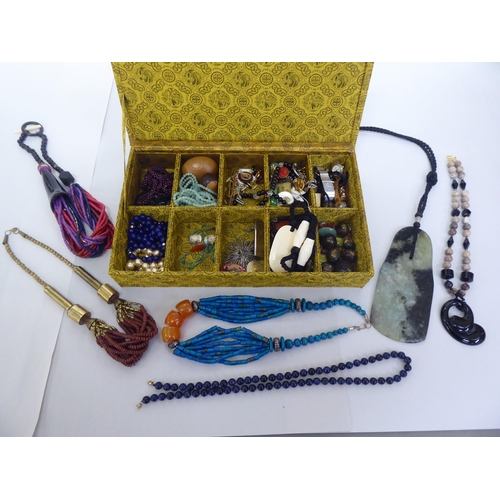 288 - Items of personal ornament: to include bead necklaces; and clip-on earrings