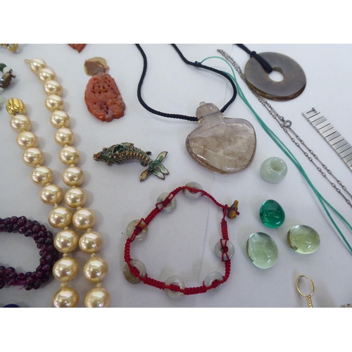 288 - Items of personal ornament: to include bead necklaces; and clip-on earrings