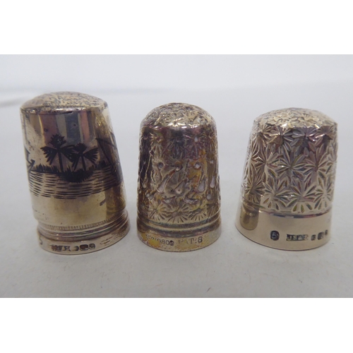 360 - Silver and white metal collectables: to include a pill box, decorated with cherubs  Birmingham ... 