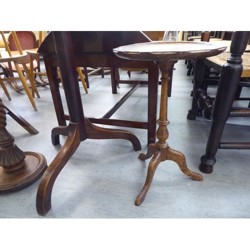 392 - Small furniture: to include an early 20thC oak pedestal table  27