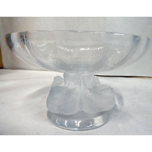 127 - A Lalique frosted and clear glass Nugent dish, the pedestal decorated with four nesting songbirds  3... 