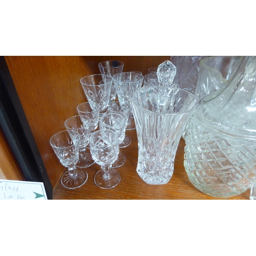 141 - Glassware, mainly variously sized pedestal wines