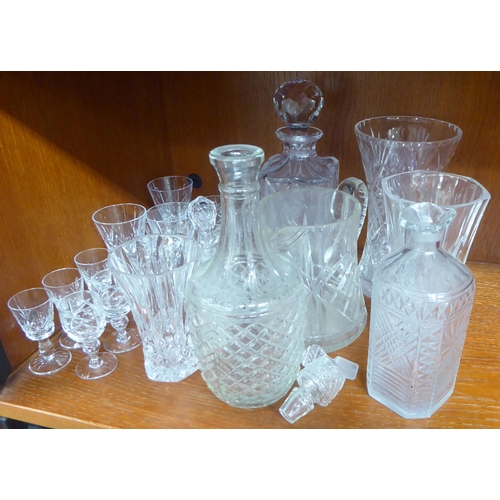 141 - Glassware, mainly variously sized pedestal wines