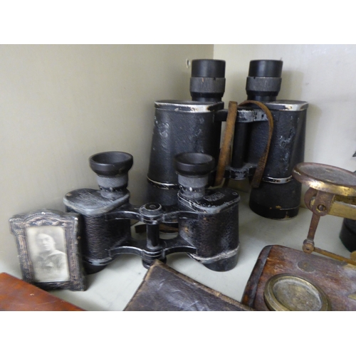 280 - A mixed lot: to include a pair of Carl Zeiss 7x50 binoculars