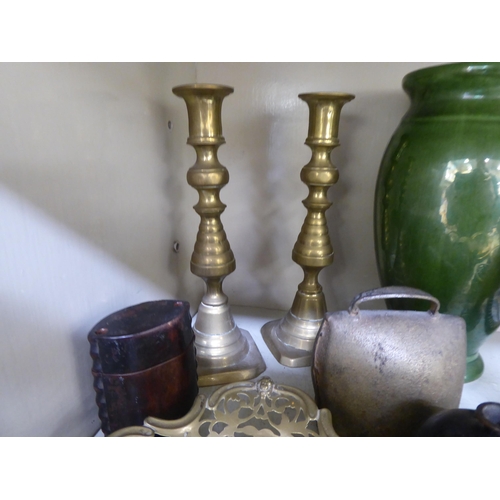 304 - A mixed lot: to include a pair of brass candlesticks  8