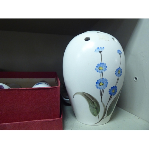 290 - Radford pottery: to include a jug, decorated with flora  8