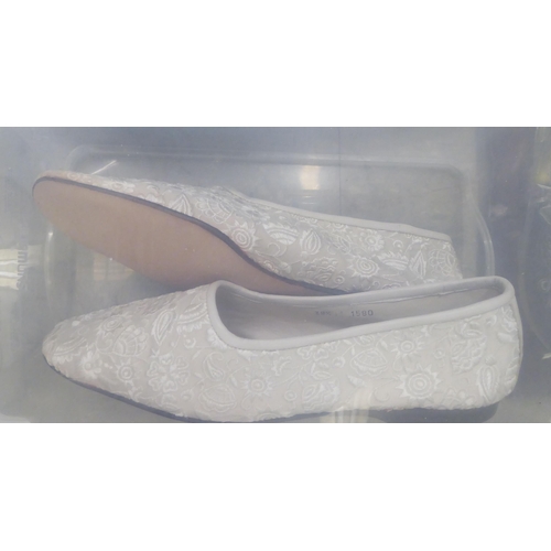 110 - Ladies beach and bedroom footware: to include embroidered leather slip-ons  size 6