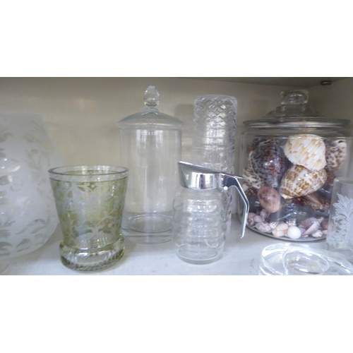 151 - Glass tableware: to include an engraved beaker vase  5