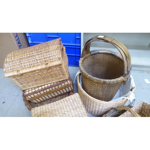 273 - Wicker and cane storage items 