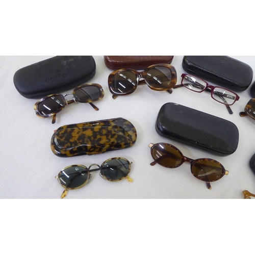 284 - Sun and prescription glasses: to include Oliver's People, Salvatore Ferragamo, Jill Sander and Dolce... 