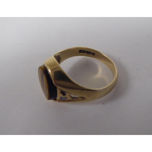 61 - Three 9ct gold rings, variously stone set