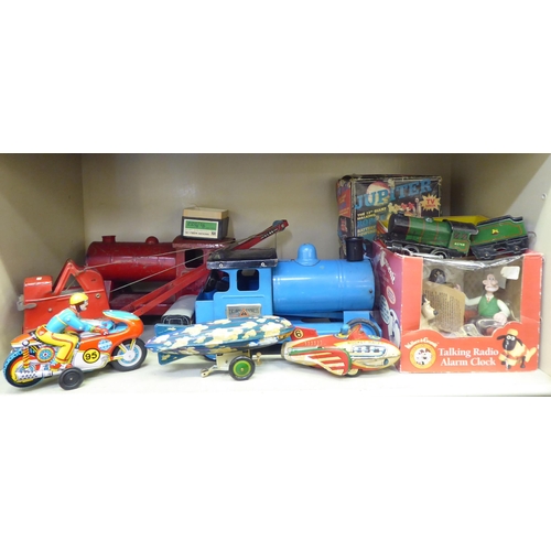 75 - Vintage toys and similar collectables: to include tinplate and clockwork; and a Wallace and Gromit a... 