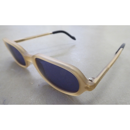 282 - Chanel oval shape acetate sunglasses  10512 51225 