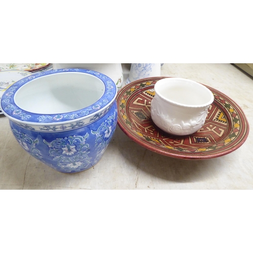 121 - Modern, mainly blue and white Chinese porcelain planters  all approx. 7