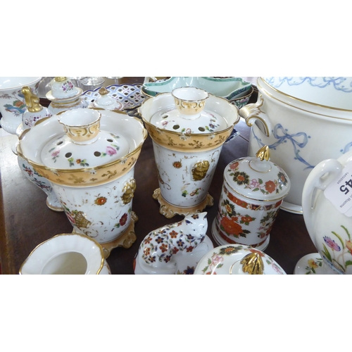 145 - Decorative ceramics: to include a pair of Aynsley china Cottage Garden pattern vases and covers ... 