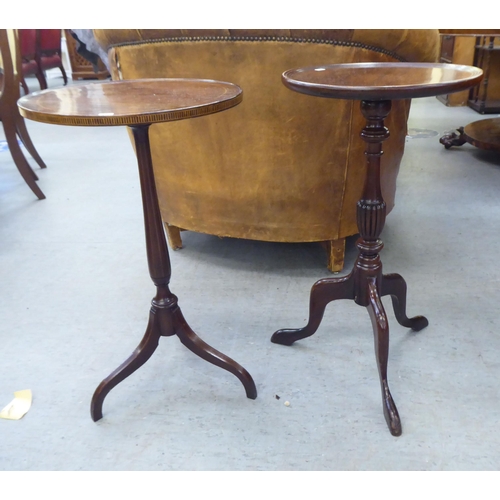 316 - Small furniture: to include an early 20thC Georgian design mahogany pedestal table&nbsp; 29