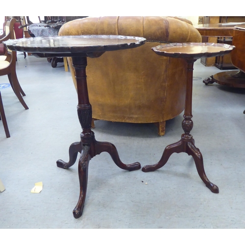 316 - Small furniture: to include an early 20thC Georgian design mahogany pedestal table&nbsp; 29