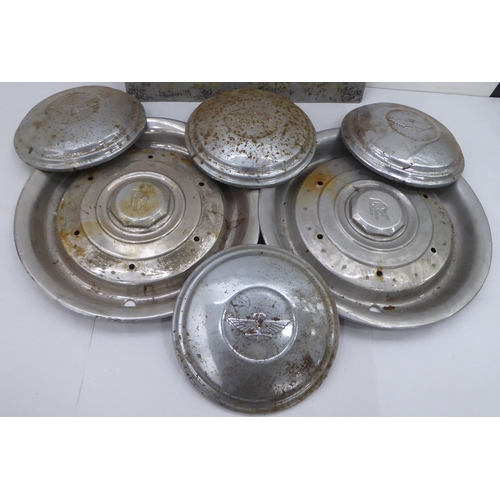 333 - Motor related items, viz. an 'ON Tow' sign&nbsp; 17