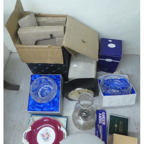 366 - Decorative ceramics: to include a Coalport china dish&nbsp; 7