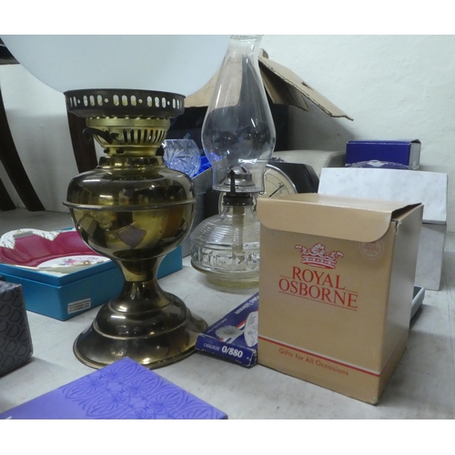 366 - Decorative ceramics: to include a Coalport china dish&nbsp; 7