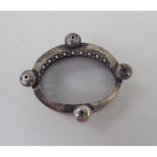 380 - Silver and white metal collectables: to include a sauce boat, on splayed feet&nbsp; Sheffield marks ... 