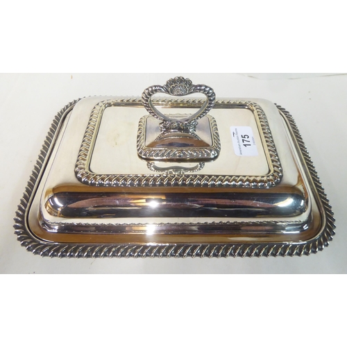 175 - A mixed lot: to include a stitched brown hide cigar wallet; EPNS grape scissors; and two items of br... 